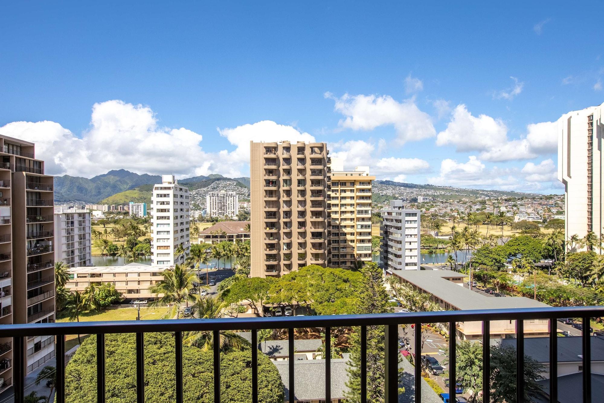 Aparthotel Aston At The Waikiki Banyan Honolulu Exterior foto