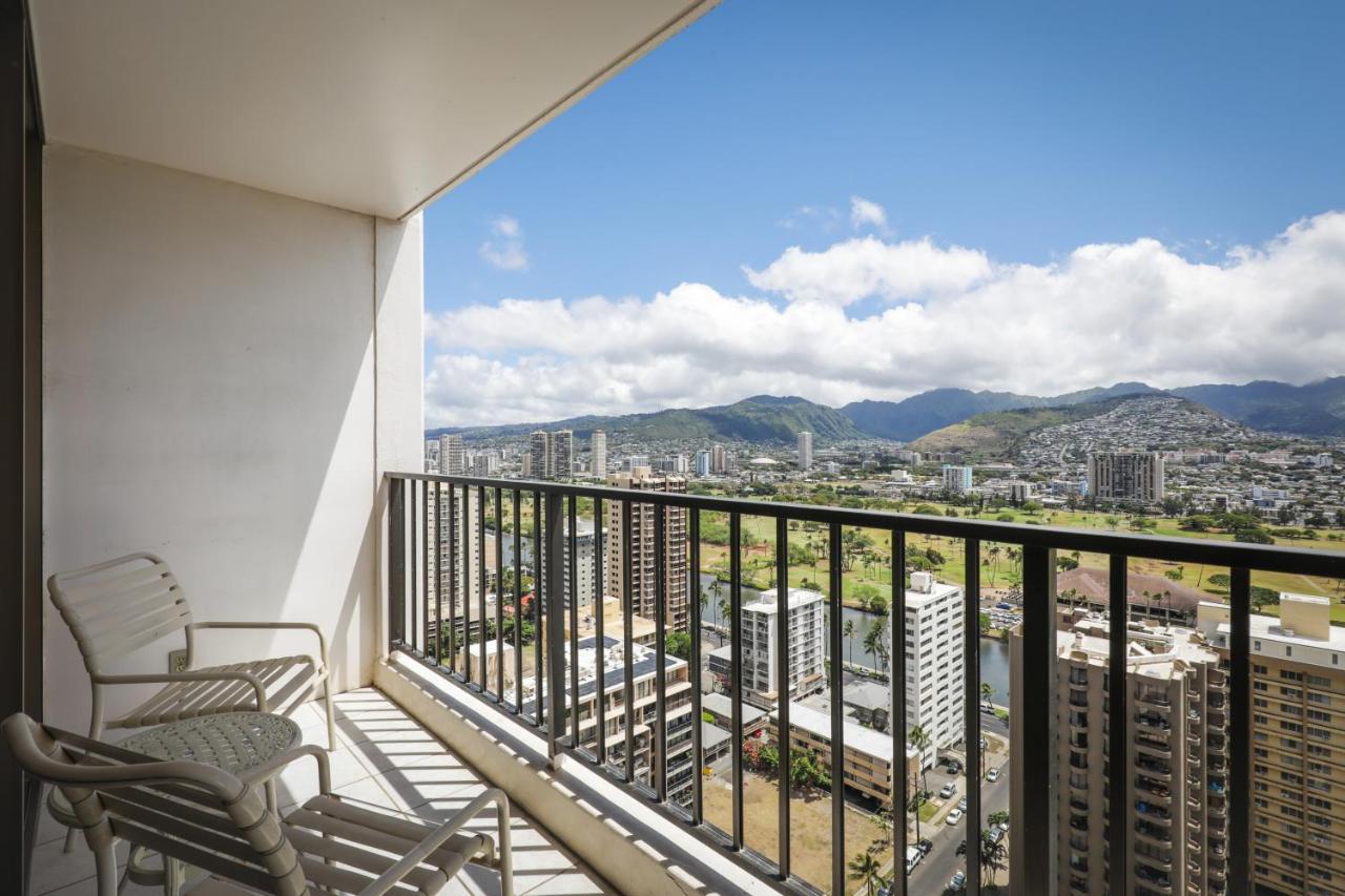 Aparthotel Aston At The Waikiki Banyan Honolulu Exterior foto