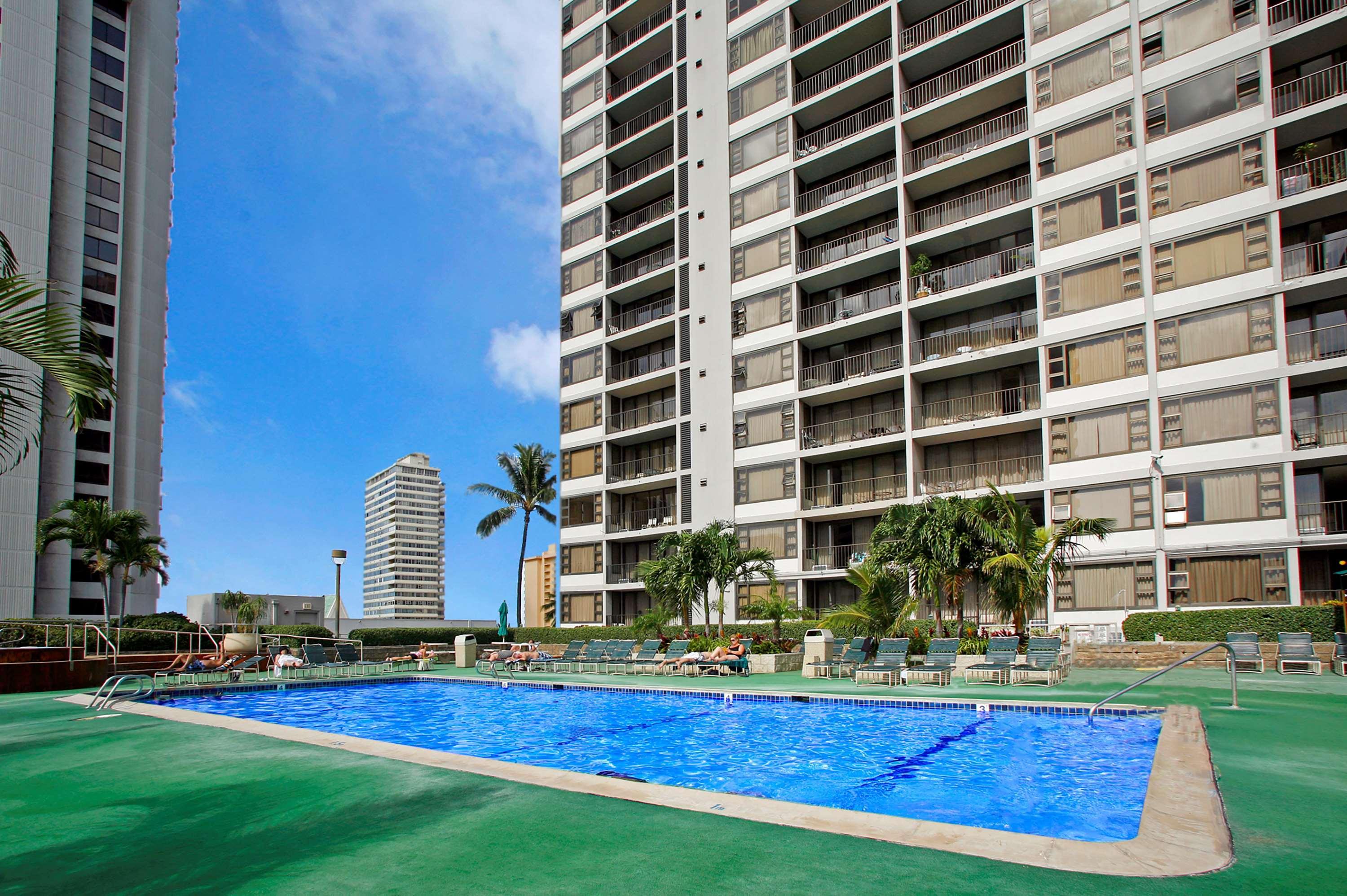 Aparthotel Aston At The Waikiki Banyan Honolulu Exterior foto